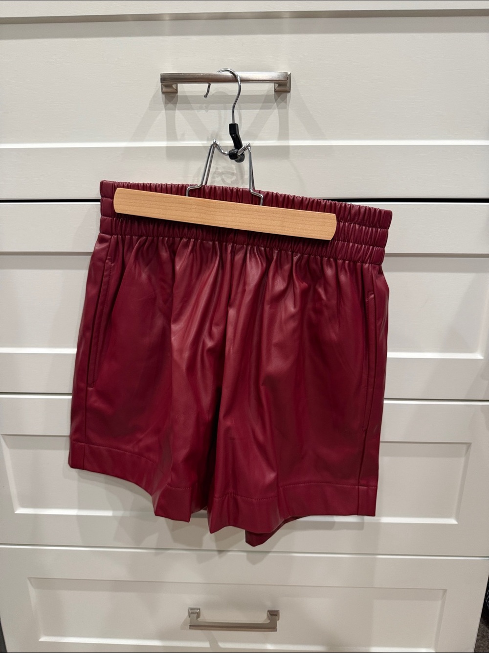 entro High-Waist Faux Leather Shorts - Burgundy